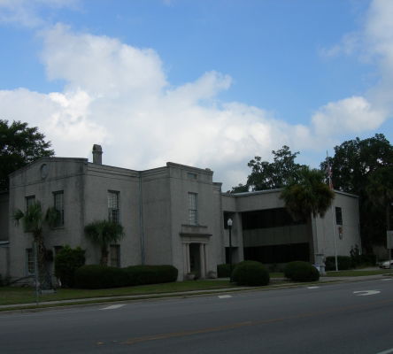 McIntosh County Courthouse